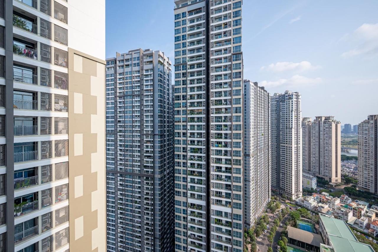 Luxe Living - Vinhomes Park Apartment Ho Chi Minh City