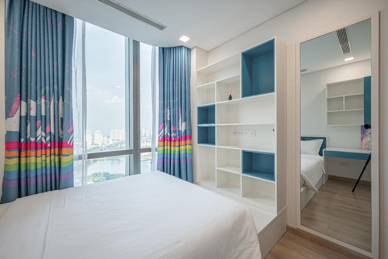 Apartment Luxe Living - Vinhomes Park Ho Chi Minh City