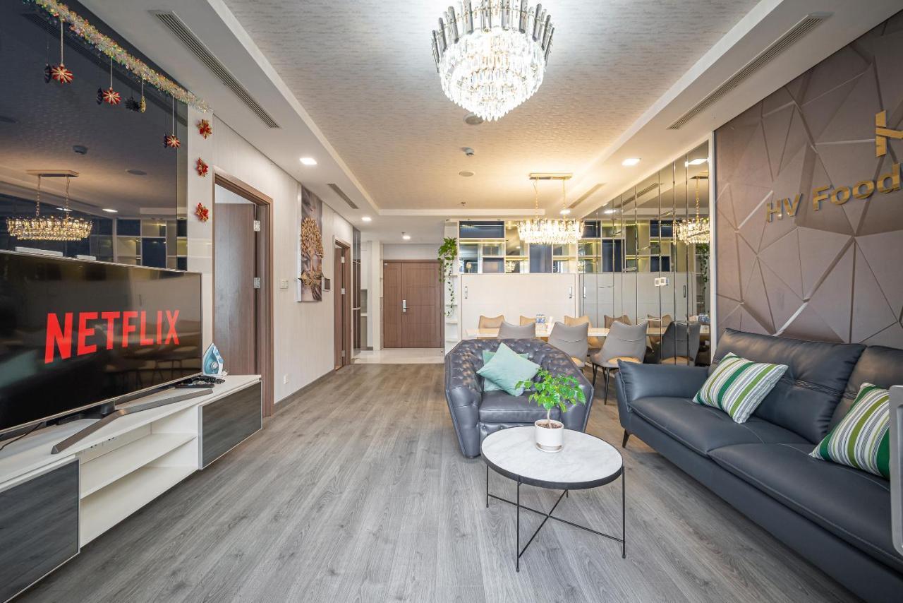 Luxe Living - Vinhomes Park Apartment
