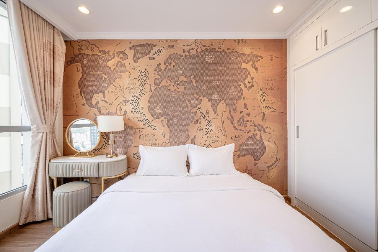 Luxe Living - Vinhomes Park Apartment