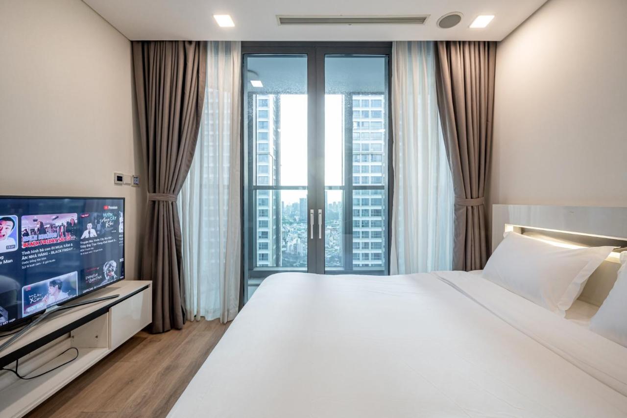 Luxe Living - Vinhomes Park