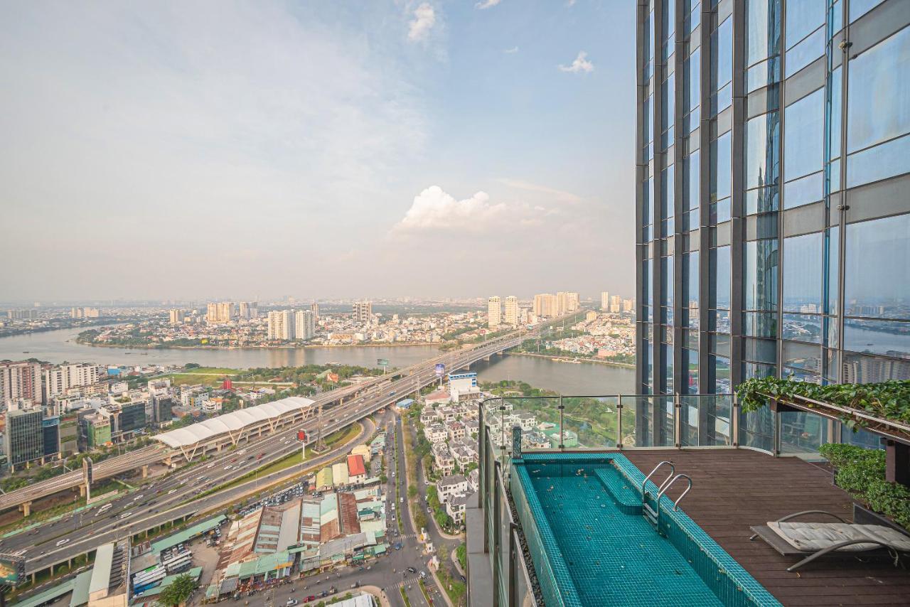Luxe Living - Vinhomes Park *