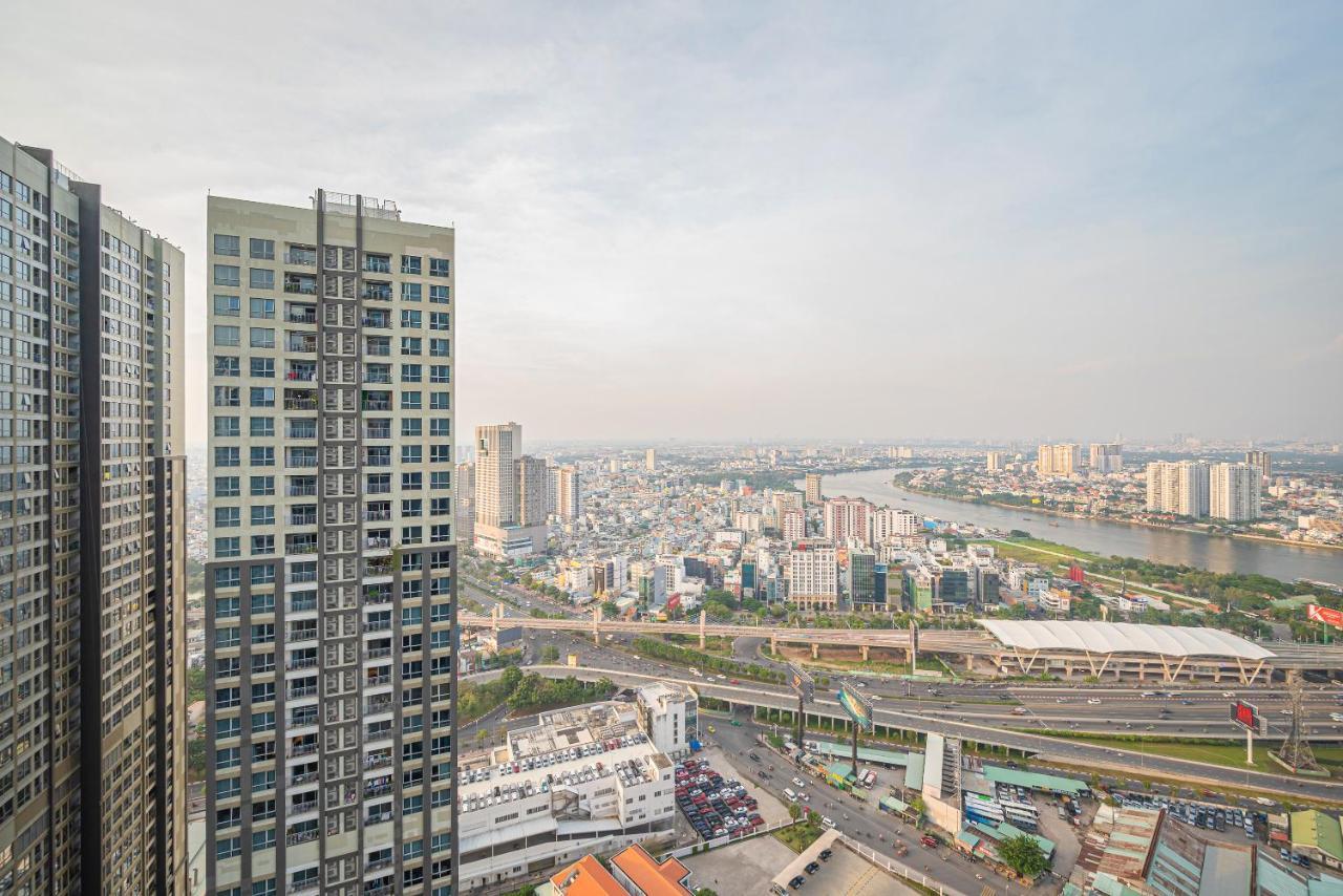 Luxe Living - Vinhomes Park Apartment Ho Chi Minh City