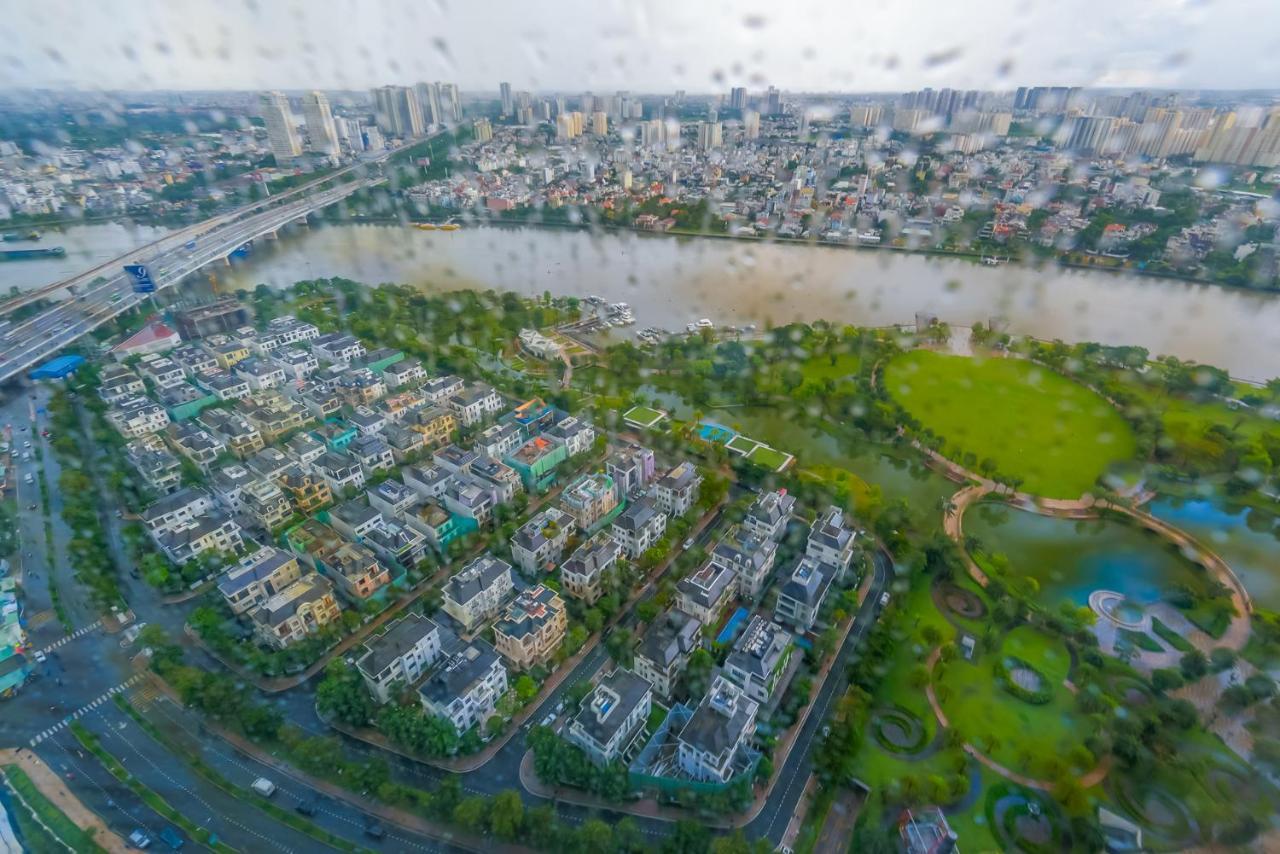 Skyline Tower Landmark 81 * Ho Chi Minh City