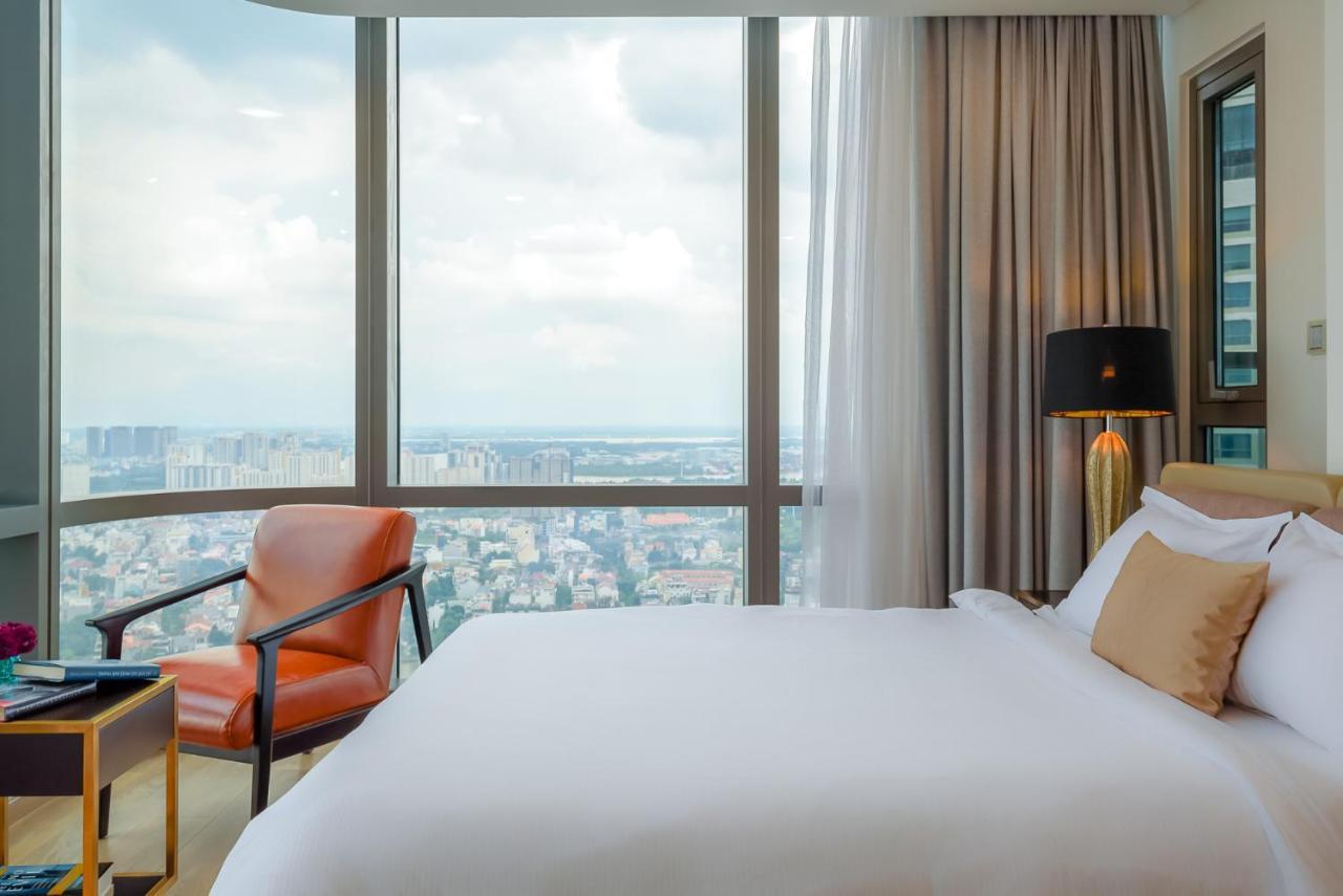 Skyline Tower Landmark 81 Apartment *