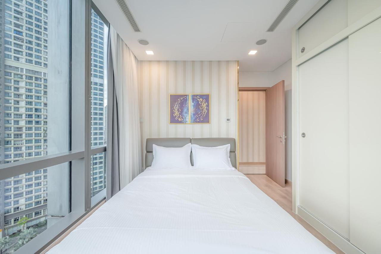 Skyline Tower Landmark 81 Apartment