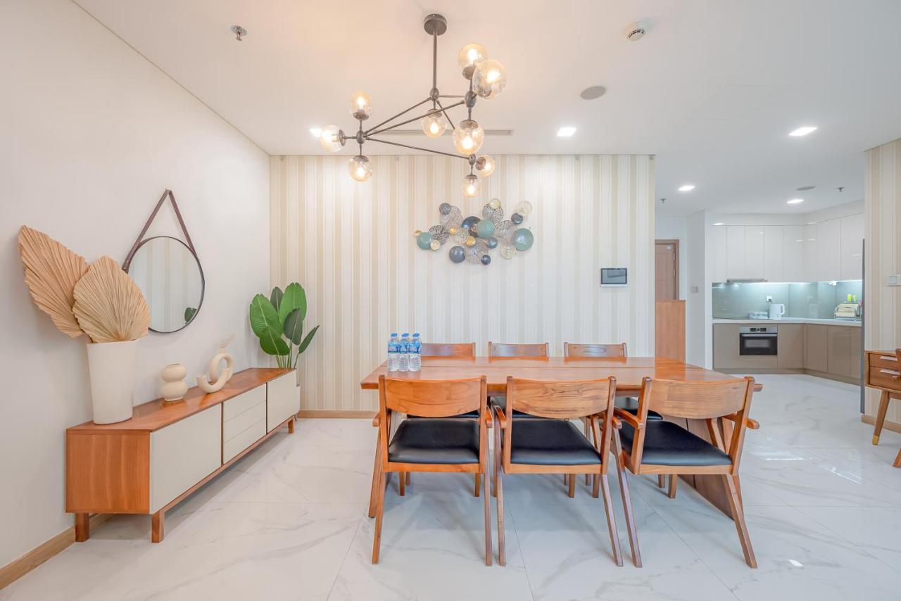 Skyline Tower Landmark 81 Apartment
