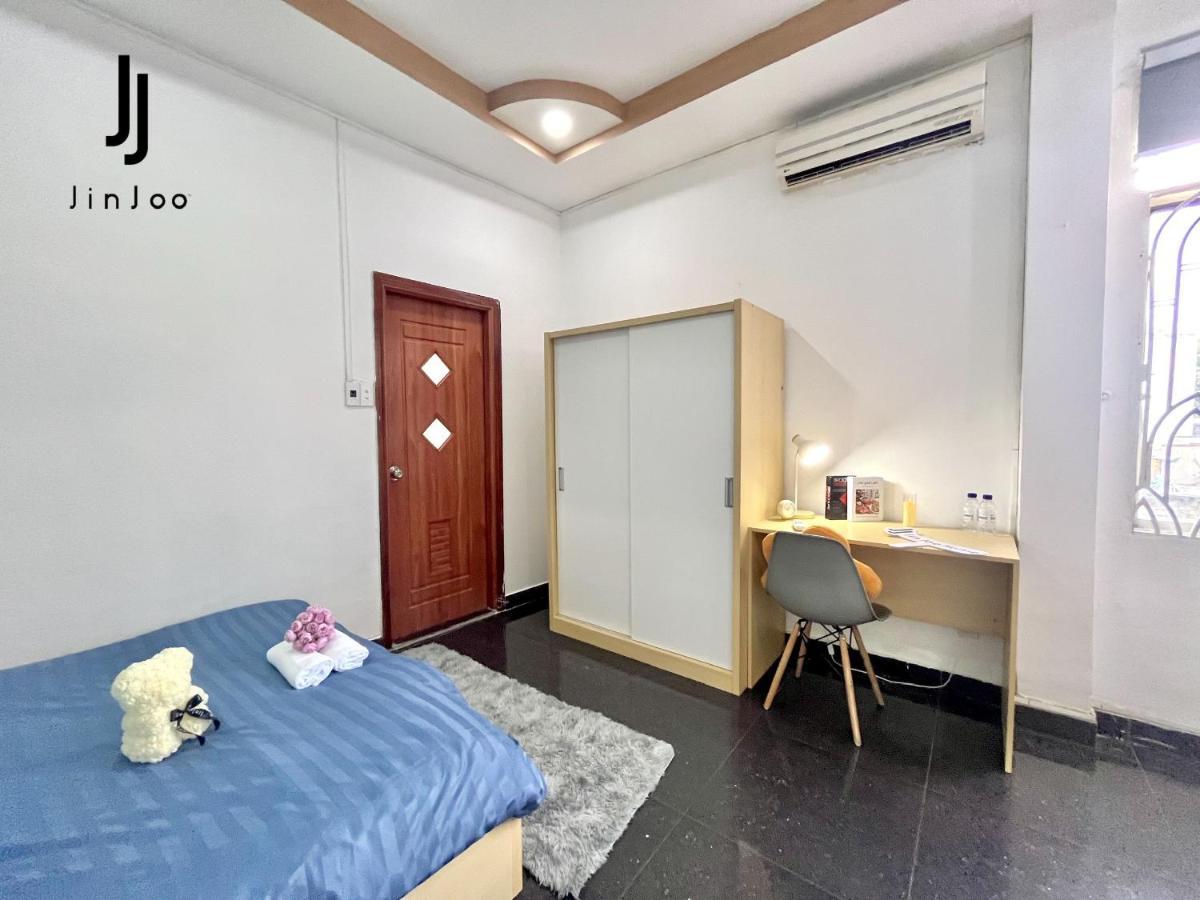 Jinjoo - Phong Rieng Studio Quan 1 *