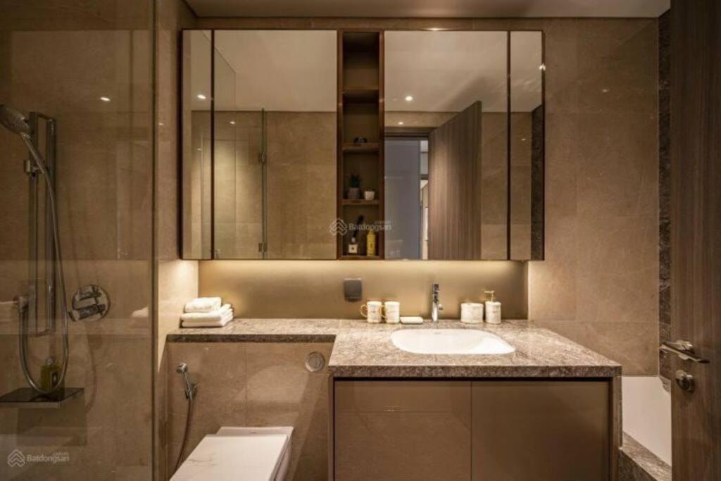 The Marq Luxury District 1 Hcmc 2masterbrs