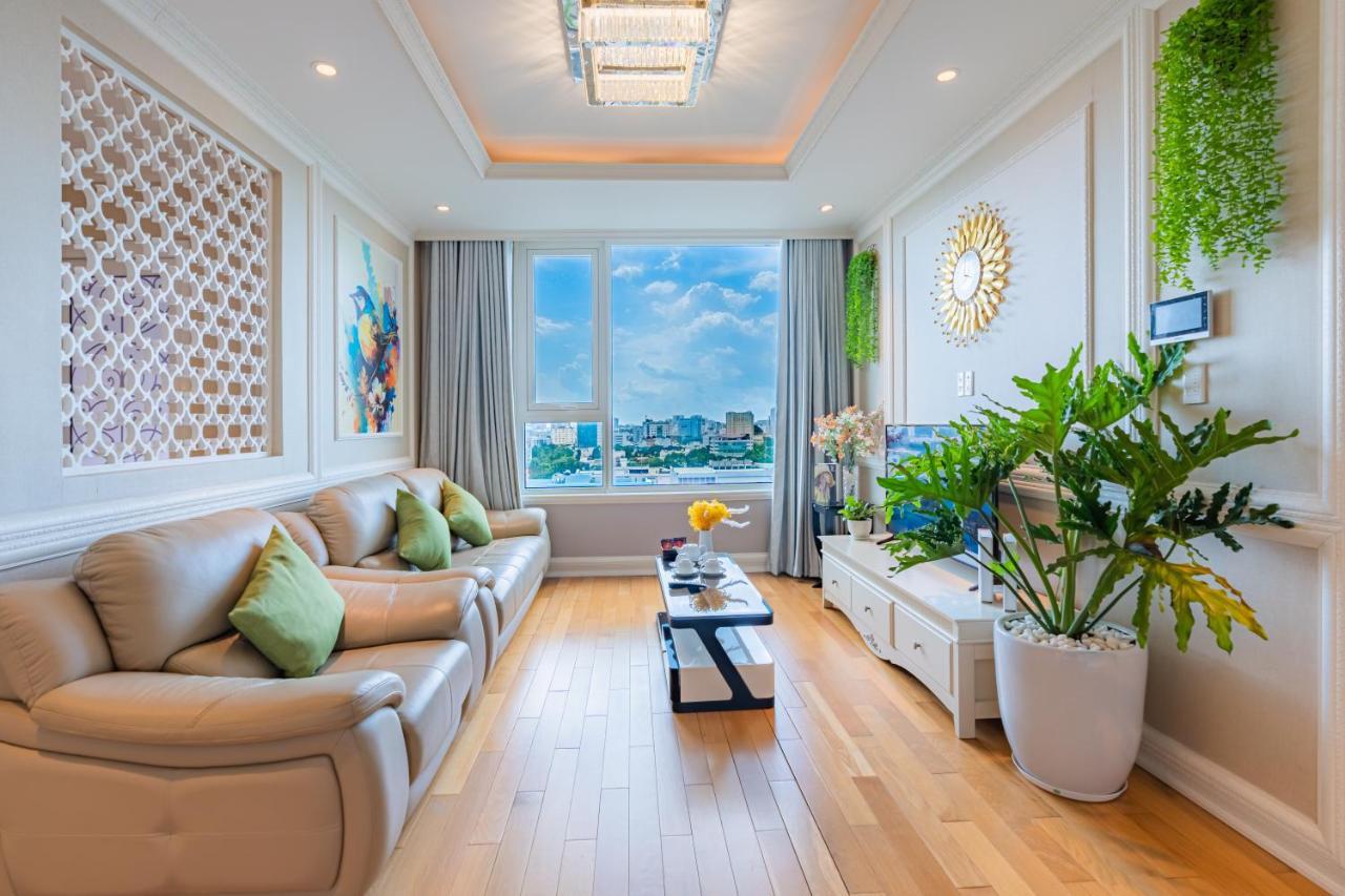 Leman Luxury