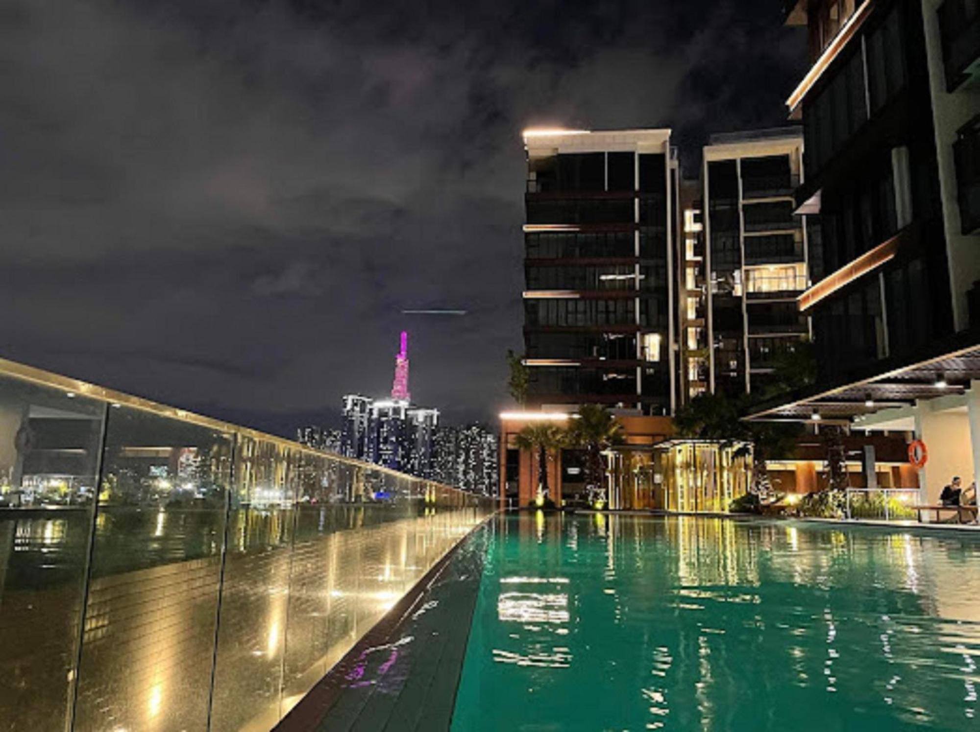 Cao House - Metropole Ba Son Saigon Apartment