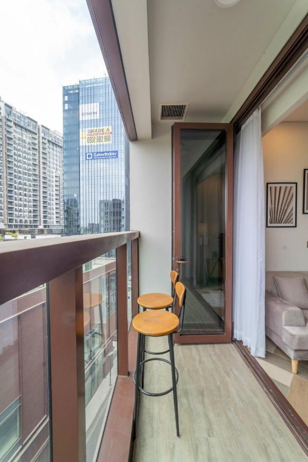 Cao House - Metropole Ba Son Saigon Apartment