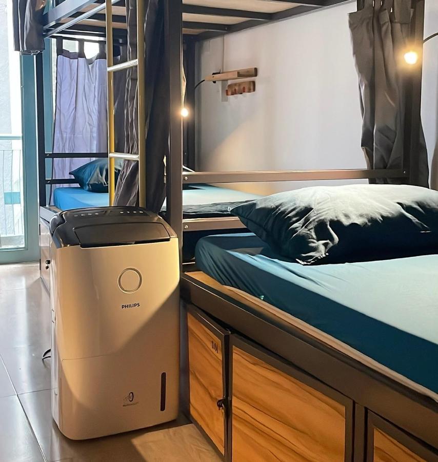 Capsule hotel Joy