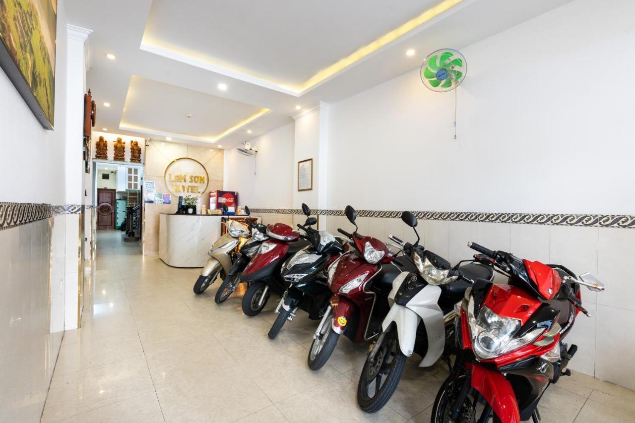 Khách sạn ân Tình *