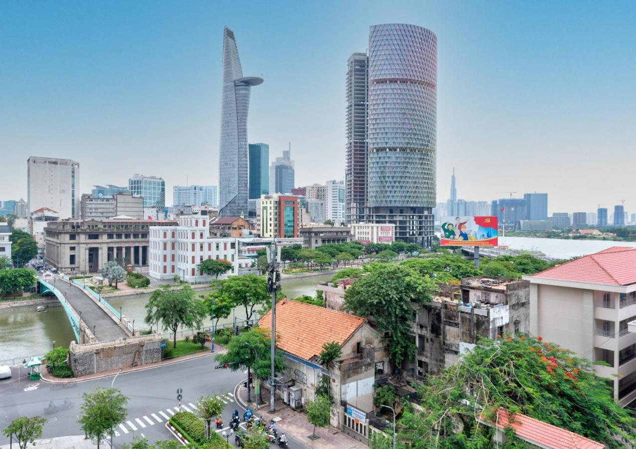 Saigon Royal *