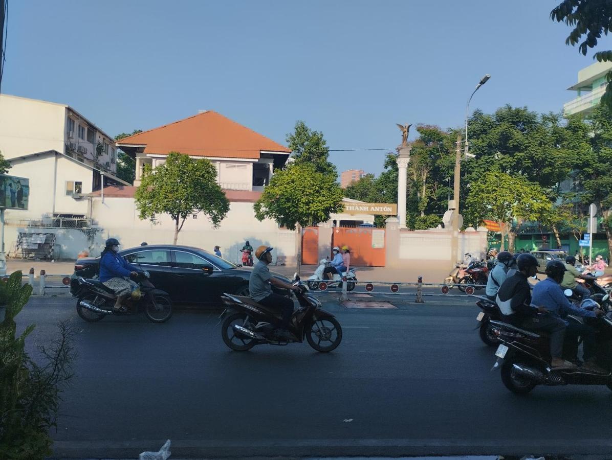 Dragon Centre Bitexco View