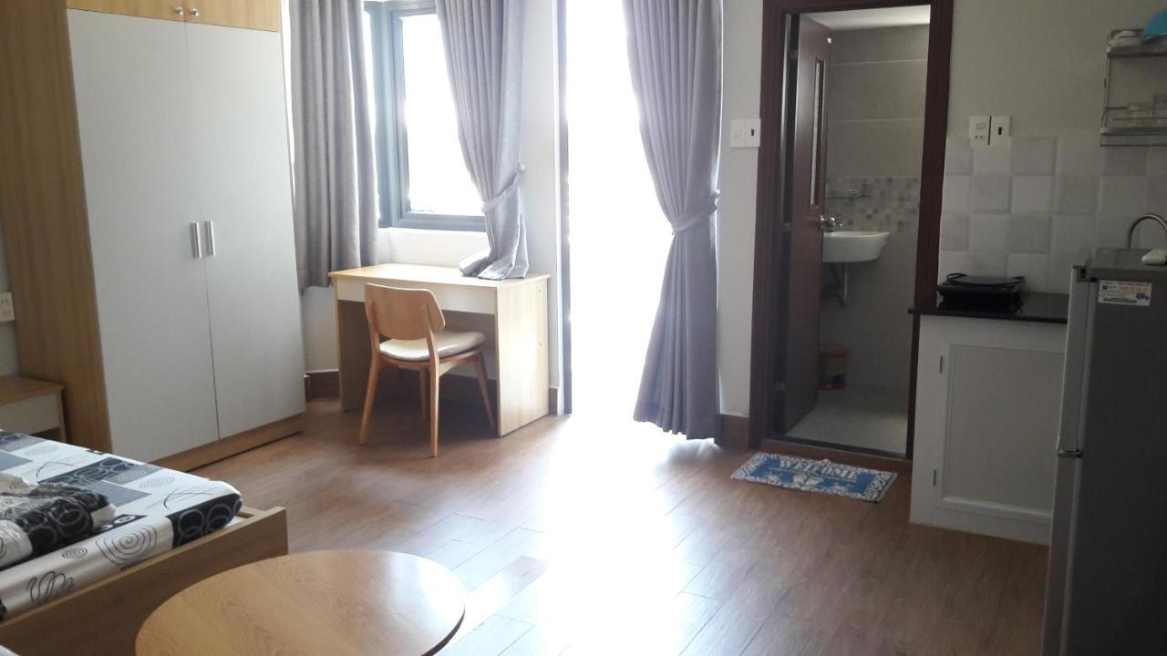 With Balcony Near Hong Bang University, Binh Thanh Guest house *