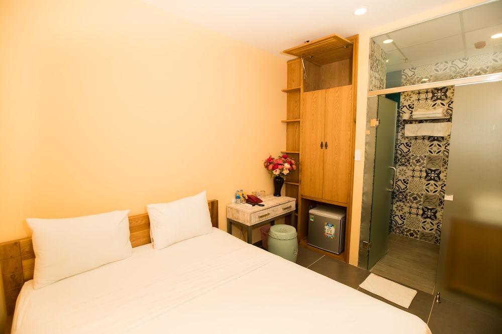 Ipeace - Bui Vien Walking Street Hotel