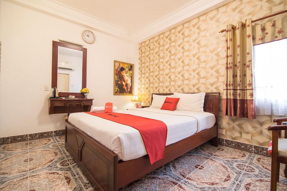 Cosmo Hotel 3*