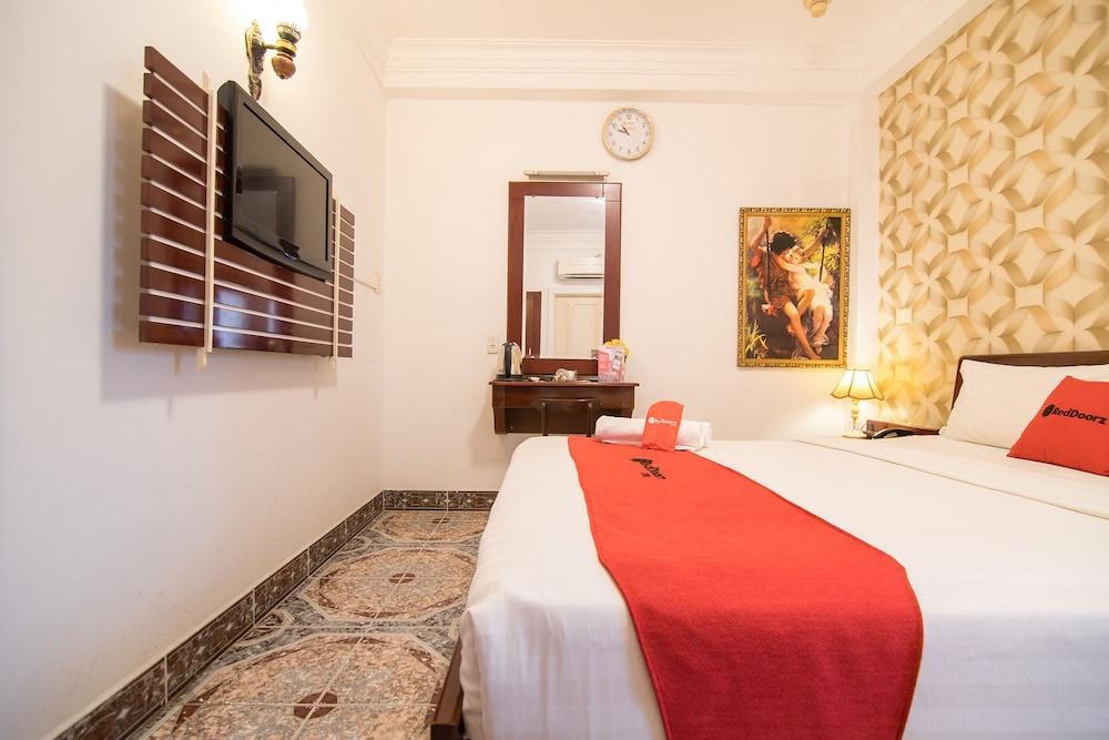 Cosmo Hotel Ho Chi Minh City