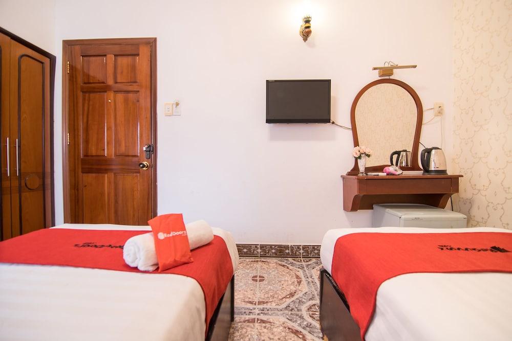Cosmo Hotel Ho Chi Minh City