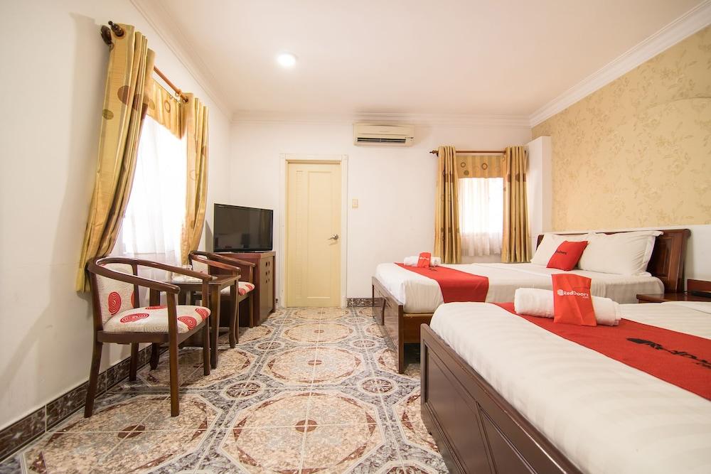 Cosmo Hotel Ho Chi Minh City