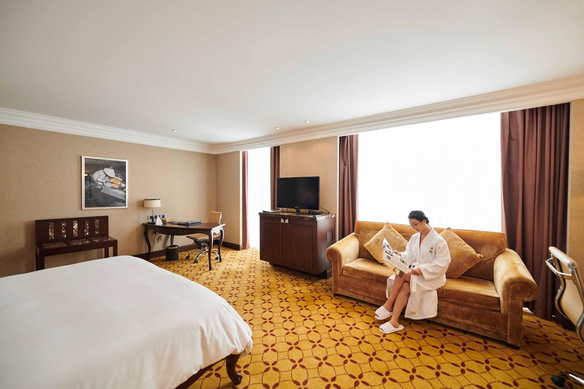 Eastin Grand Saigon Khách sạn 5*