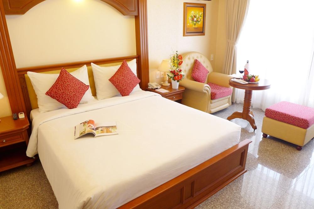 Silverland Hotel