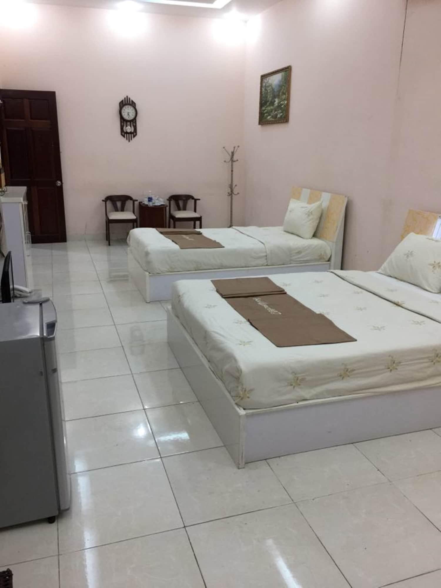 Mekong & Restaurant Hotel 2*