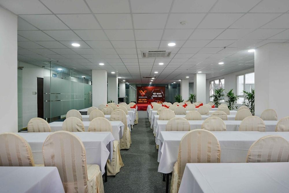 Happy Life Hotel