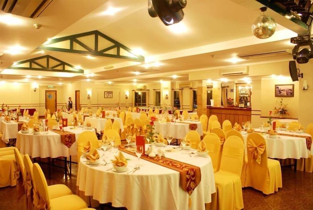 Khách sạn Thiên Hồng 3*