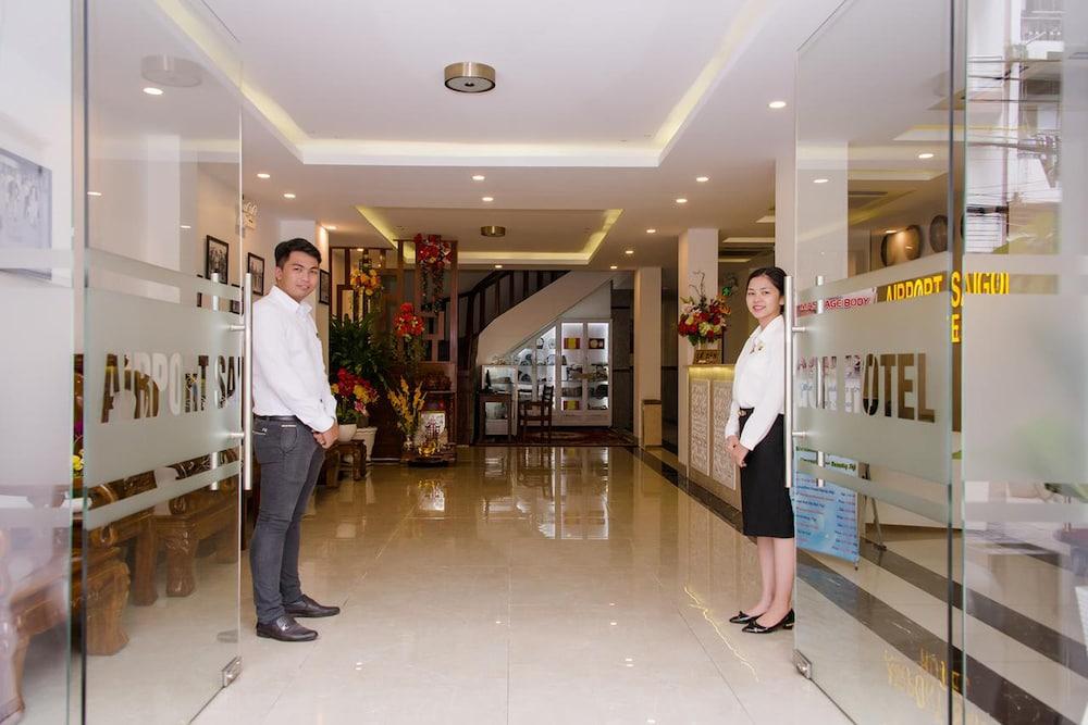 Airport Saigon - Gan Am Thuc Dem Cho Pham 3*