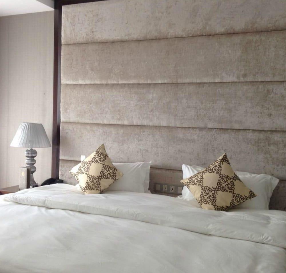 Athena Hotel Ho Chi Minh City