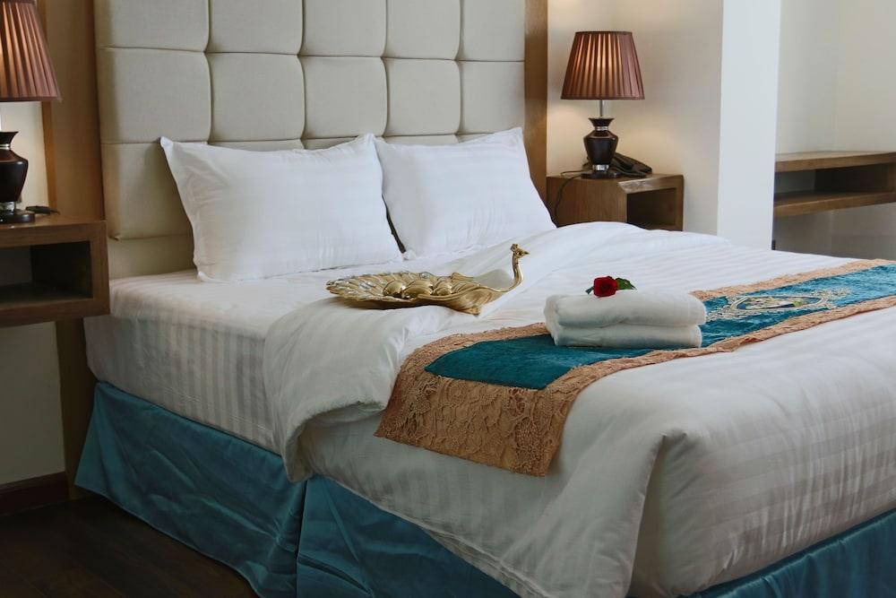 Diamond Hill Hotel 4*