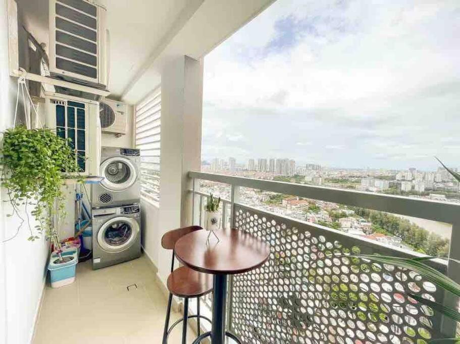 Apartment Ho Cao Cap 2pn,2wc, Bep. *