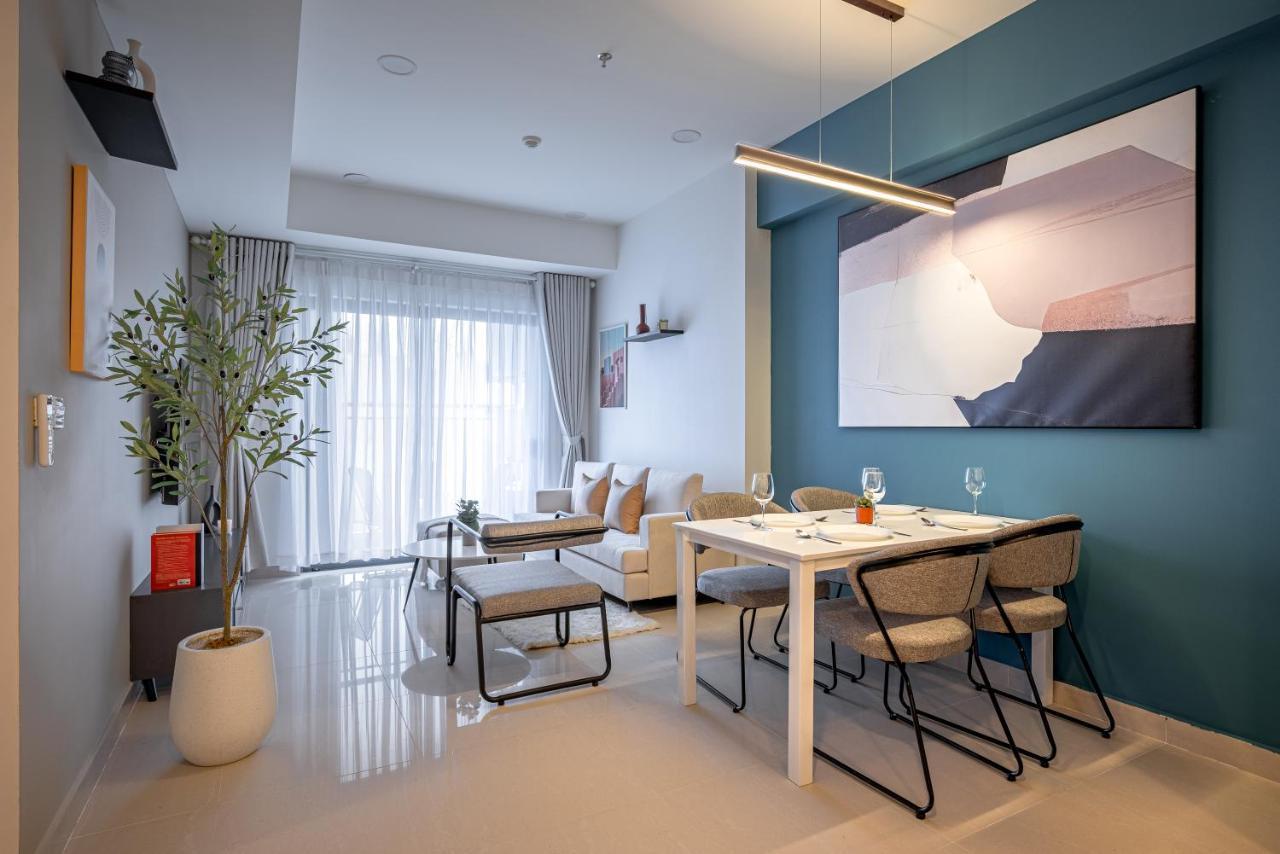 Luxury Modern, D1, 3 King Brs+2wc, 300m Bui Vien Apartment