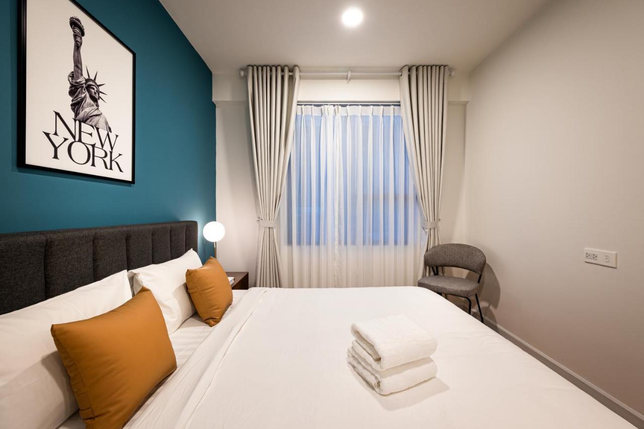 Luxury Modern, D1, 3 King Brs+2wc, 300m Bui Vien Ho Chi Minh City