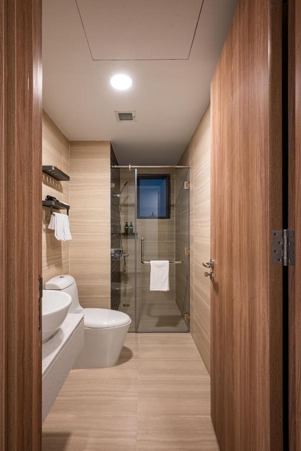 Luxury Modern, D1, 3 King Brs+2wc, 300m Bui Vien Ho Chi Minh City