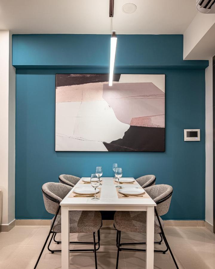 Luxury Modern, D1, 3 King Brs+2wc, 300m Bui Vien * Ho Chi Minh City
