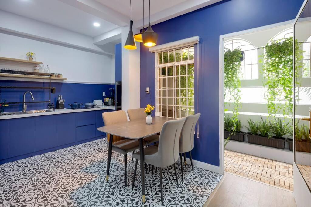 Modern, Cozy & Fully Equipped 2br In D4, 5m To D1 Apartment *