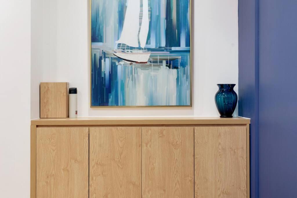 Modern, Cozy & Fully Equipped 2br In D4, 5m To D1 * Ho Chi Minh City