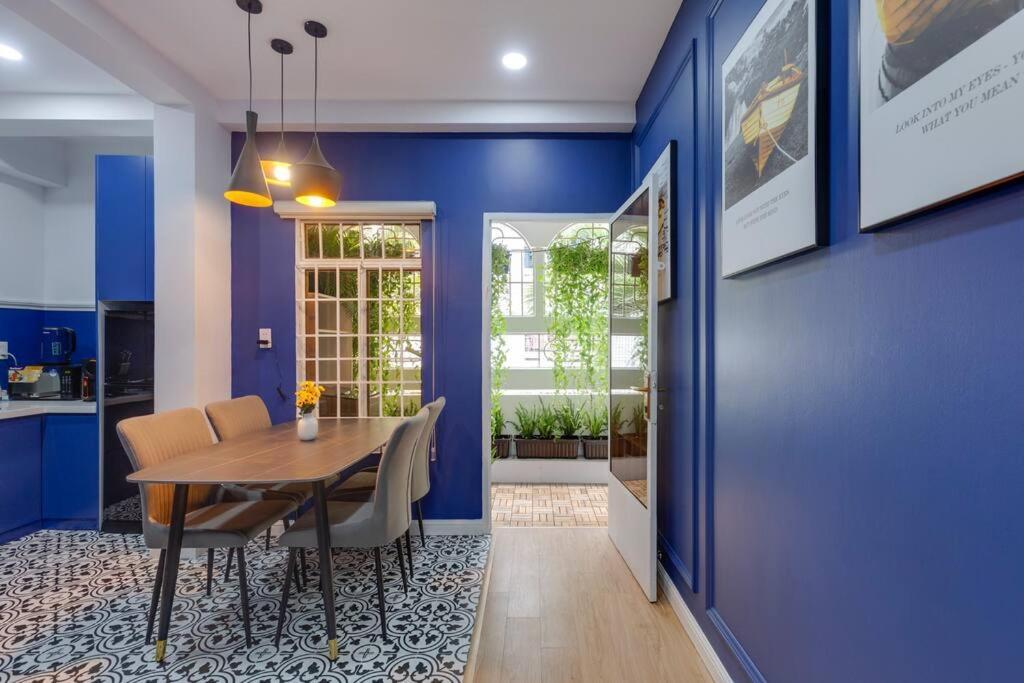 Modern, Cozy & Fully Equipped 2br In D4, 5m To D1 * Ho Chi Minh City