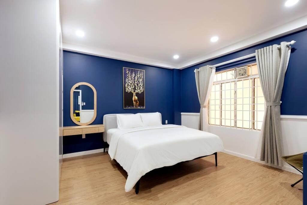 Modern, Cozy & Fully Equipped 2br In D4, 5m To D1 * Ho Chi Minh City