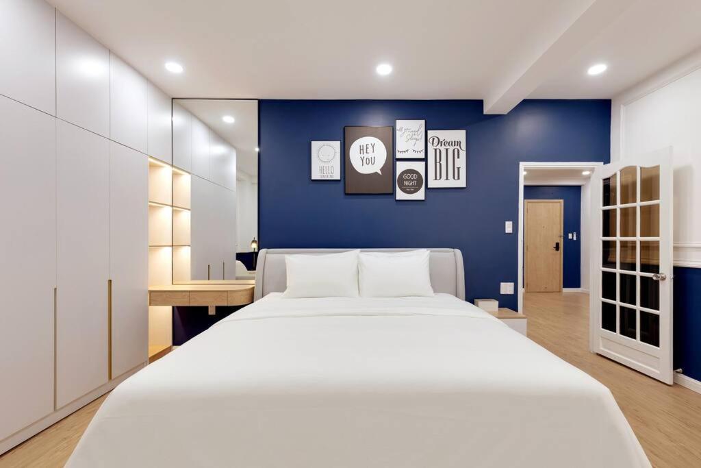 Modern, Cozy & Fully Equipped 2br In D4, 5m To D1 Apartment Ho Chi Minh City