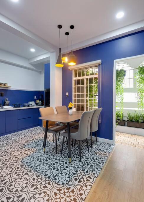 Apartment Modern, Cozy & Fully Equipped 2br In D4, 5m To D1 Ho Chi Minh City
