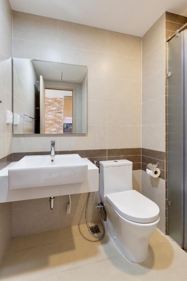 Smile - Rivegate - Modern Comfort - Near Bui Vien Apartment Ho Chi Minh City