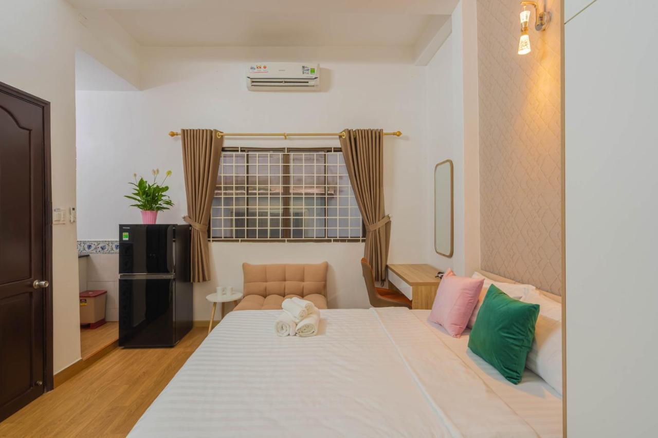 Kansas & - Notre Dame Hotel Ho Chi Minh City