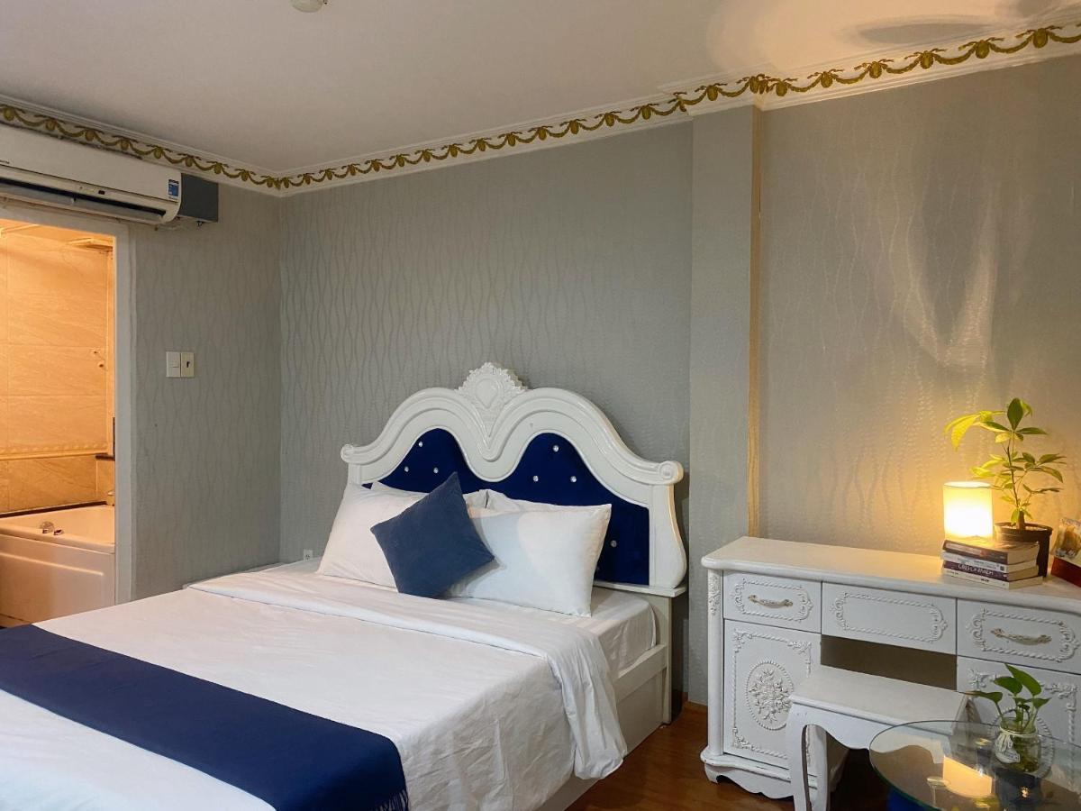 Crowne Bui Vien Hotel