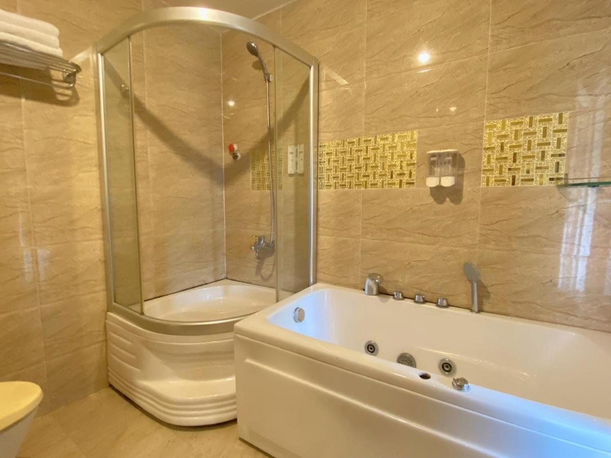 Crowne Bui Vien