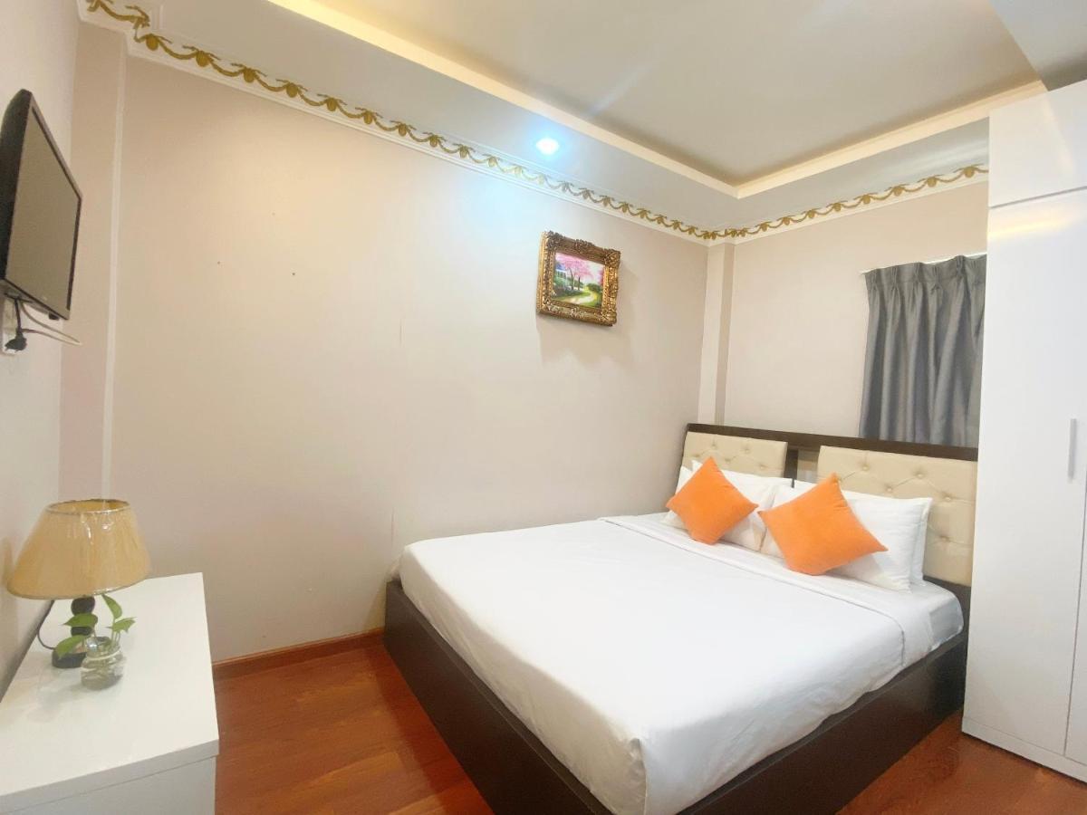 Crowne Bui Vien Hotel 2*